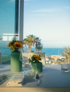 مطاعم ومقاهي فاخرة